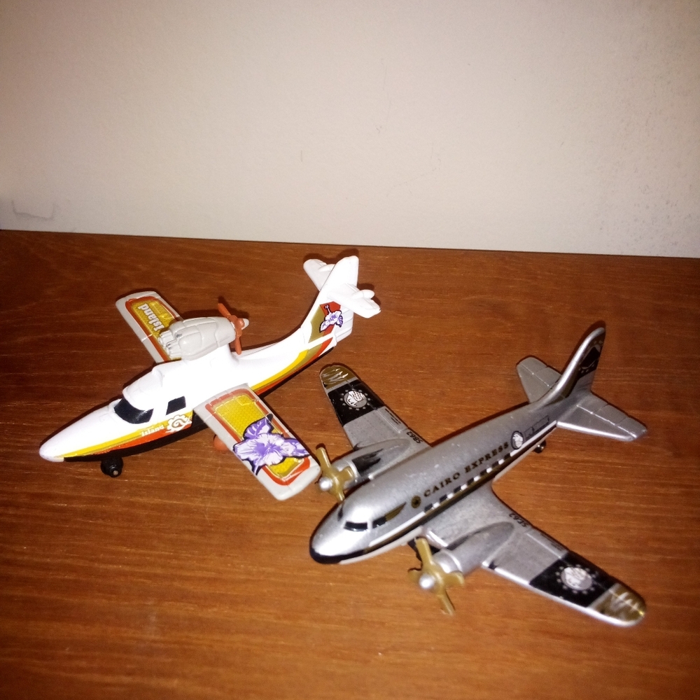 Matchbox Metal Diecast Airliners Cairo Express- Search Plane Collectible